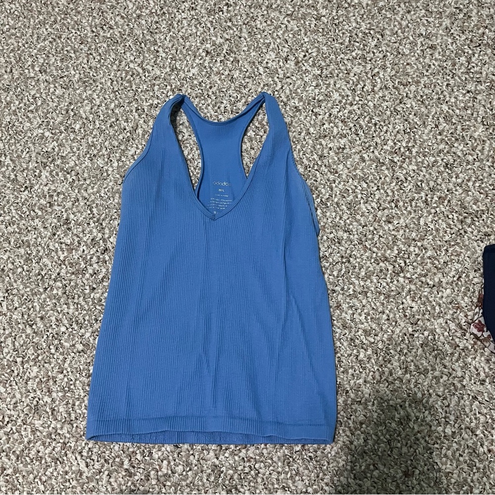 Fitted v neck tank top